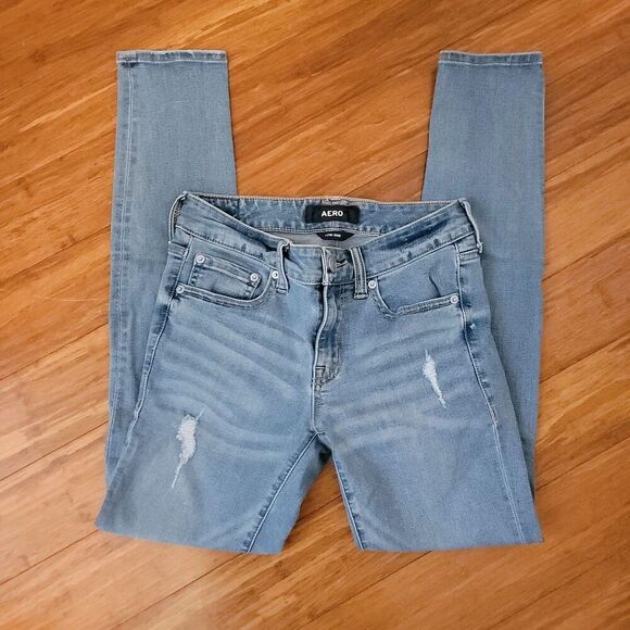 Aero Denim - Aero Low Rise Slightly Distressed Light Wash Skinny Jeans Size 4